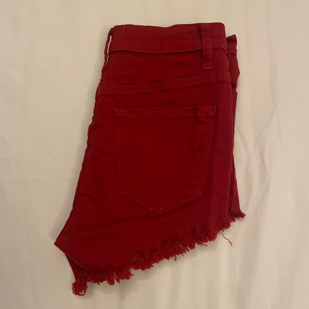 Little Red - Picture 4 of 4